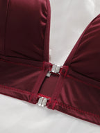 Soutien-gorge push-up satiné à fermeture avant et décolleté en V