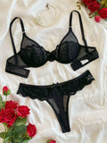 Ensemble lingerie en maille et dentelle à armatures