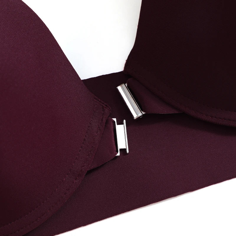 Soutien-gorge à décolleté profond au style affirmé